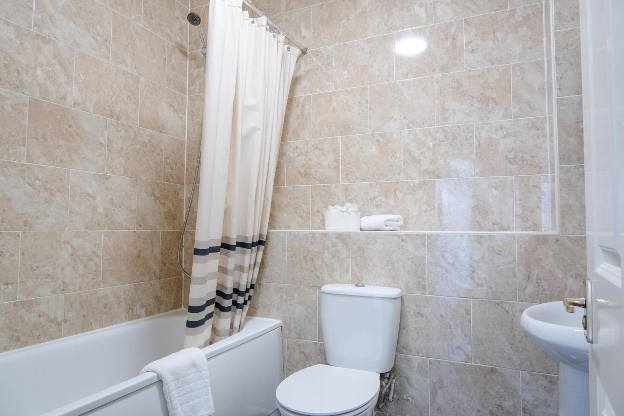 Luxury One Bed Apartment Carterton Exterior foto